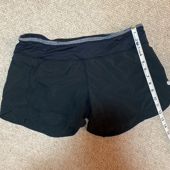 Lululemon Groovy Run or Run Time Shorts. Size 10 - Picture 1 of 11